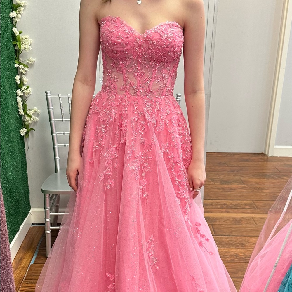 Amarra 2023 brand new prom gown never worn comes with detachable sleeves